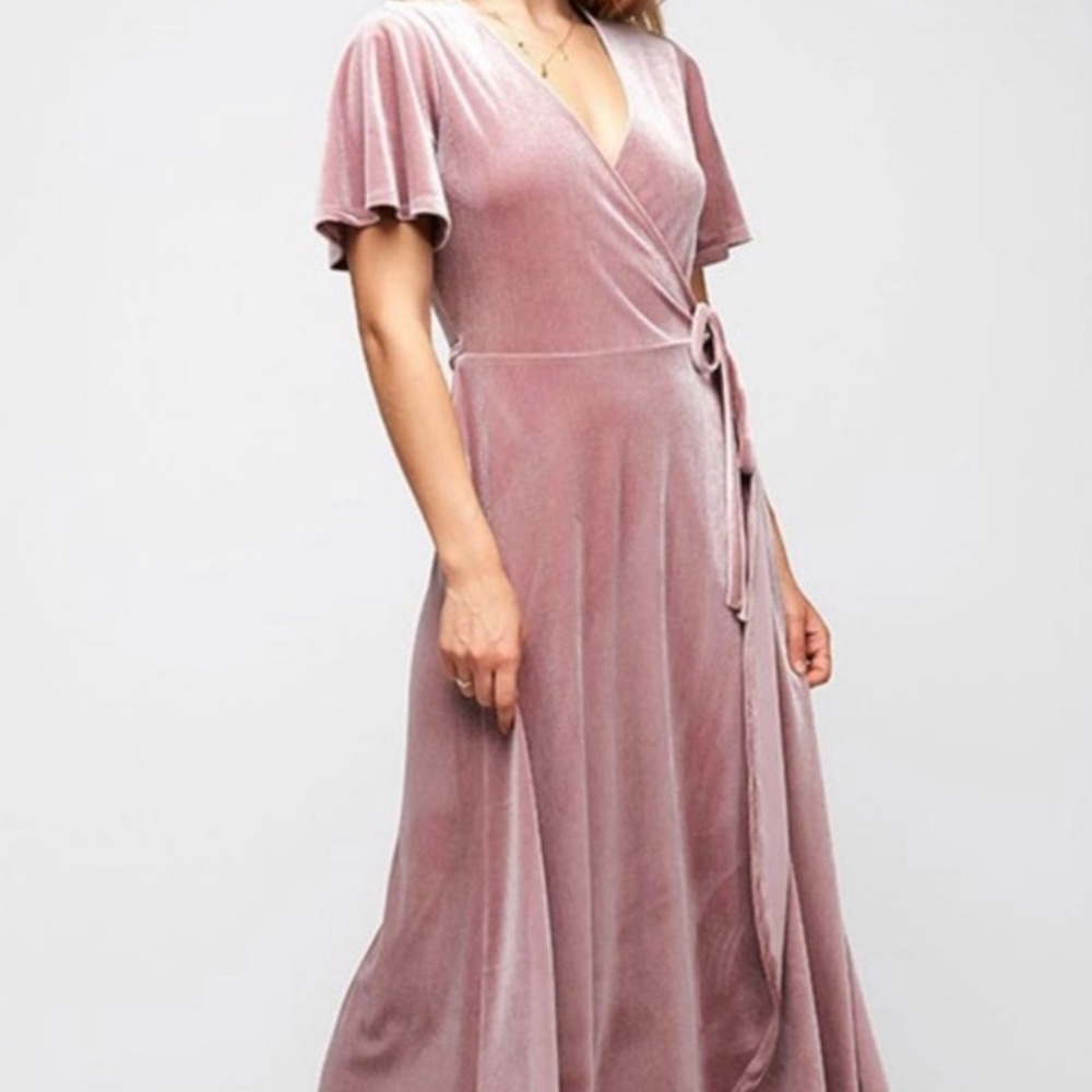 NEVER WORN ✨ Dusty Rose Adjustable Wrap Velvet Dress Size L
